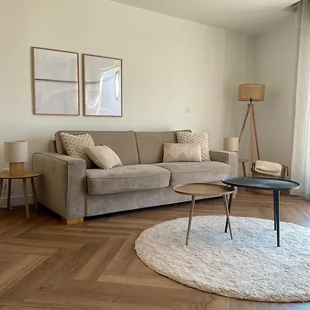 Le Joli Cocon - Moderne Proche * كافالير سور مير
